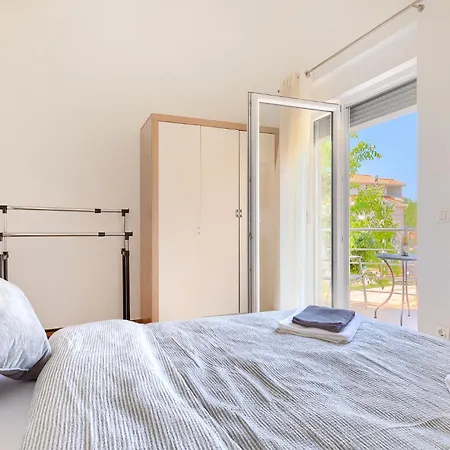 Lara 1 Villa Ližnjan