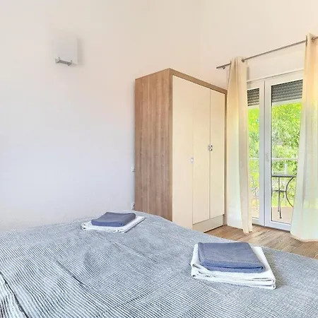 Lara 1 Villa Ližnjan