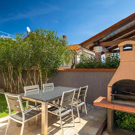 Lara 1 Villa Ližnjan