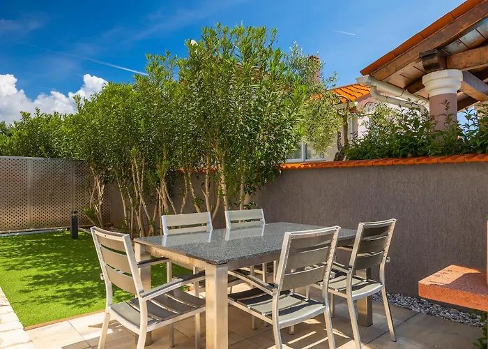 Lara 1 빌라 Ližnjan